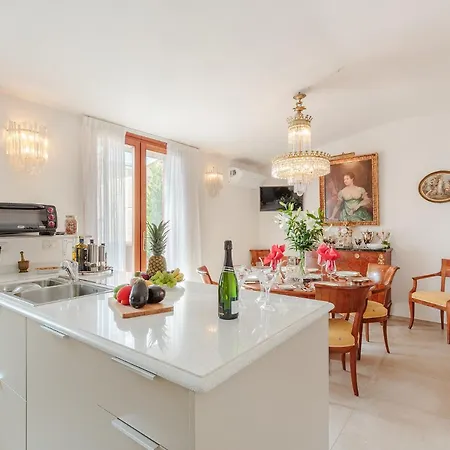 Casa Stella, A Superb 2 Bedrooms And Terrace *